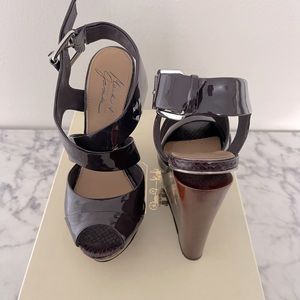 Eggplant purple patent leather strap wedges badgley mischka size 7